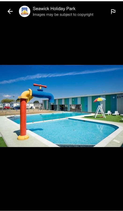 sun bed Hotel Saint Osyth Bagian luar foto